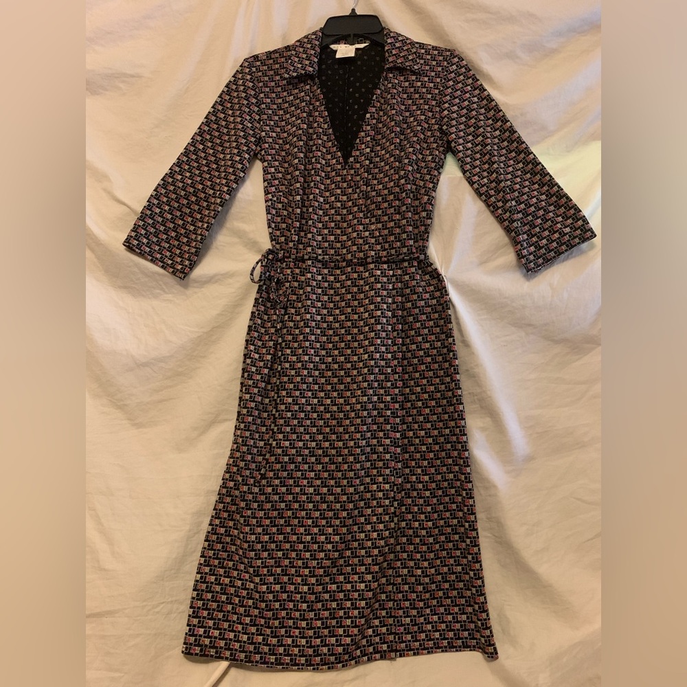 ✨⚡️💥 Perfect Max Studios Geometric Printed V-Neck Jersey Wrap Dress